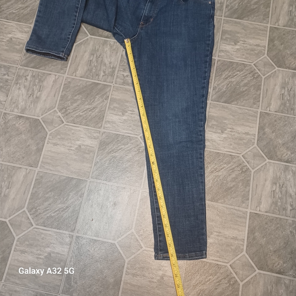 Levi's  Size 32 Blue Skinny Jeans Classic Fit - Picture 13 of 15
